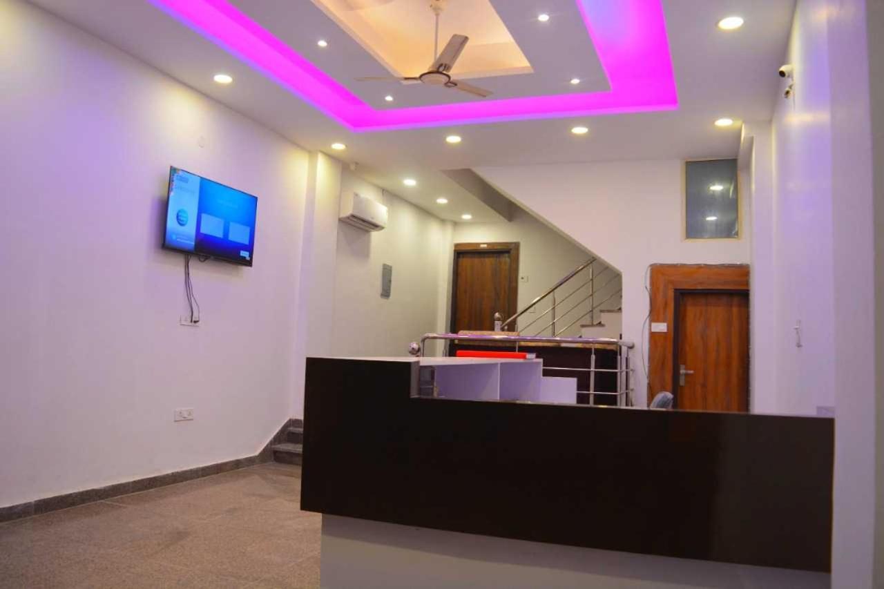Hotel O Alpha Stay Ню Делхи Екстериор снимка