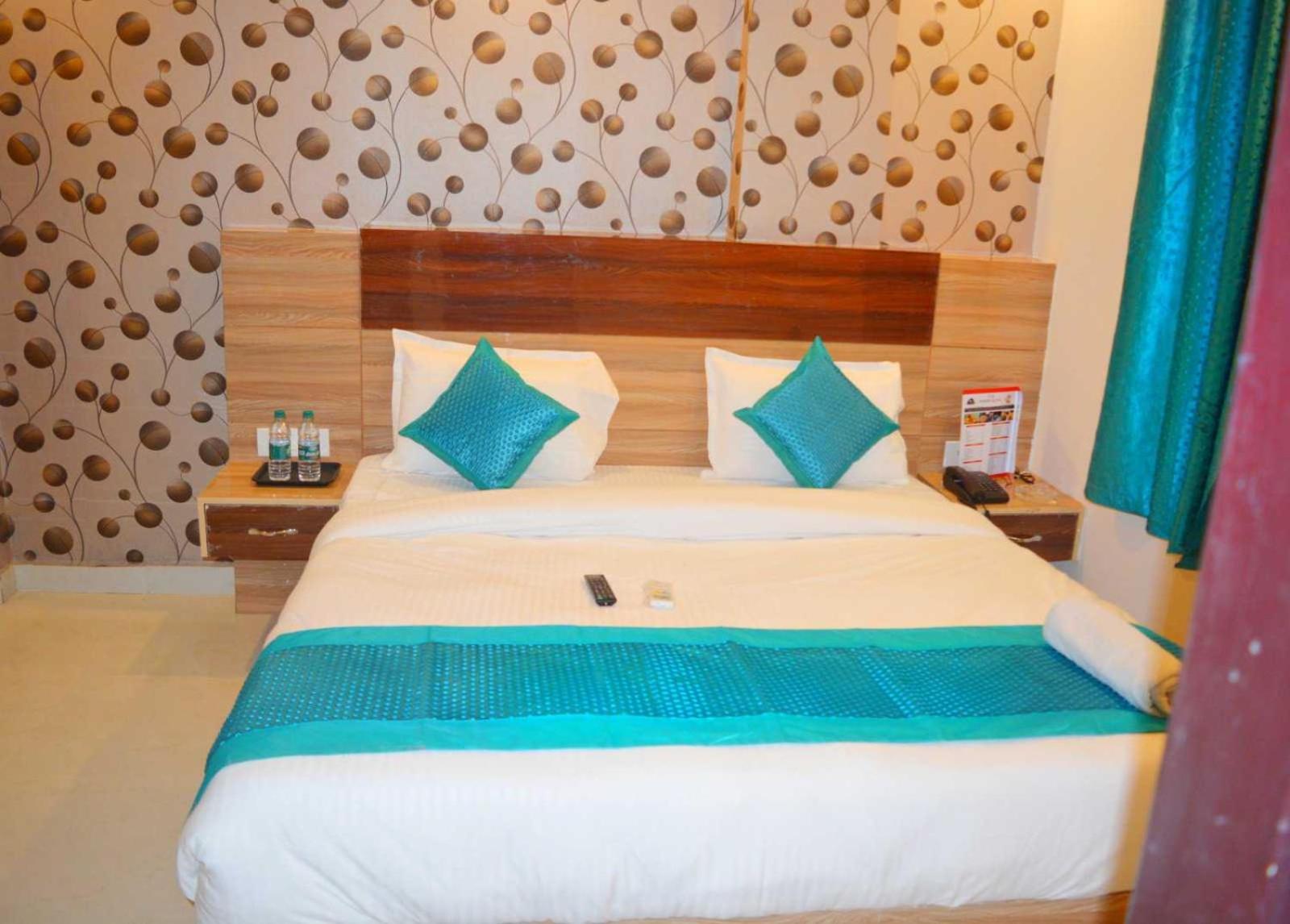 Hotel O Alpha Stay Ню Делхи Екстериор снимка
