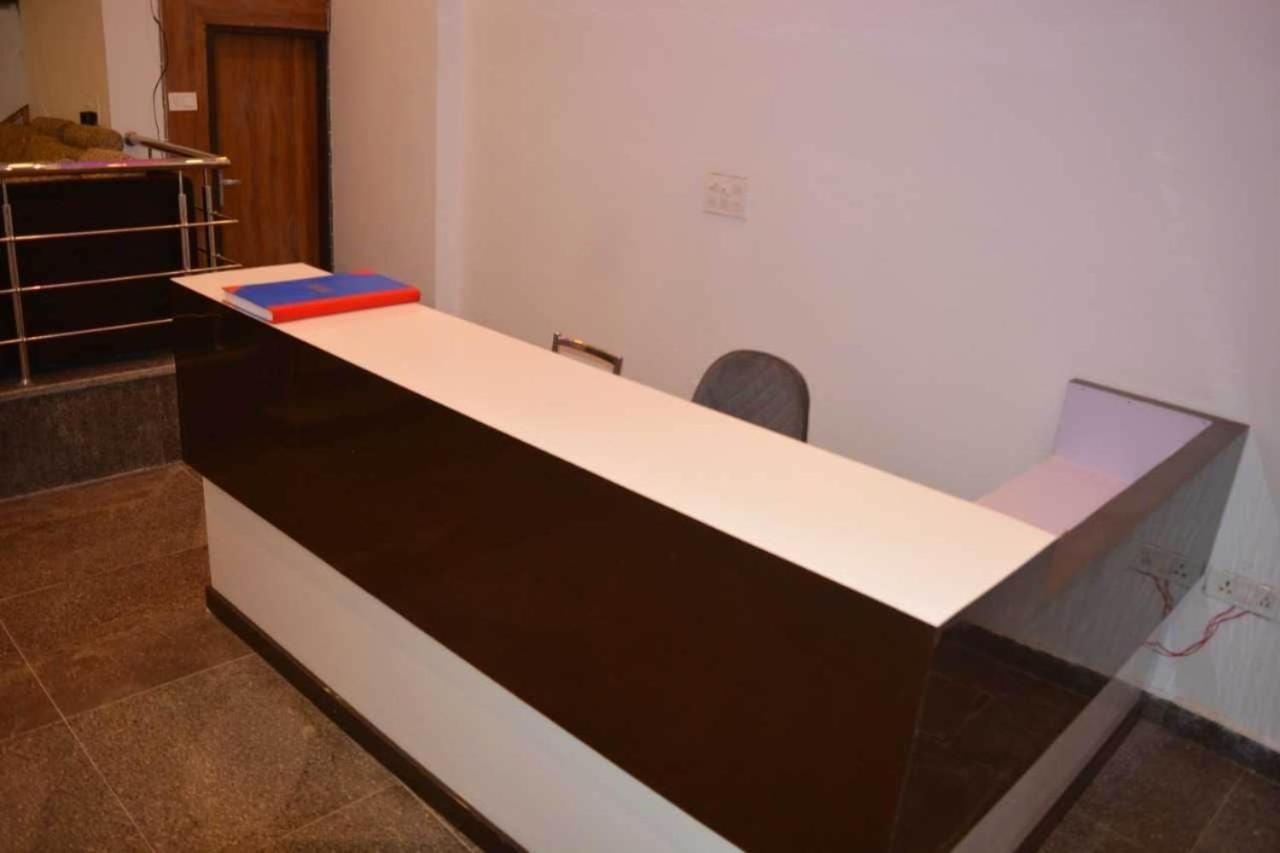 Hotel O Alpha Stay Ню Делхи Екстериор снимка